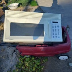 Microwave  Works Very Well