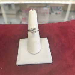 14k White Gold With Diamond Rings 2.8 Grams Size 7 Layway Available 10%dwon If You Interested Please Make Sure You Ask For Maribel Thank You 