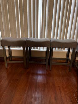 Free kitchen barstools