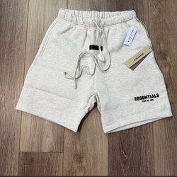 Light Oat Essential Shorts