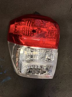 2010 2013 Toyota 4 Runner left side taillight