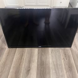 Flat tv Sanyo not a smart tv 42 W  x 26 H  full size great condition