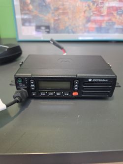 Motorola TLK 150 Mobile Radio