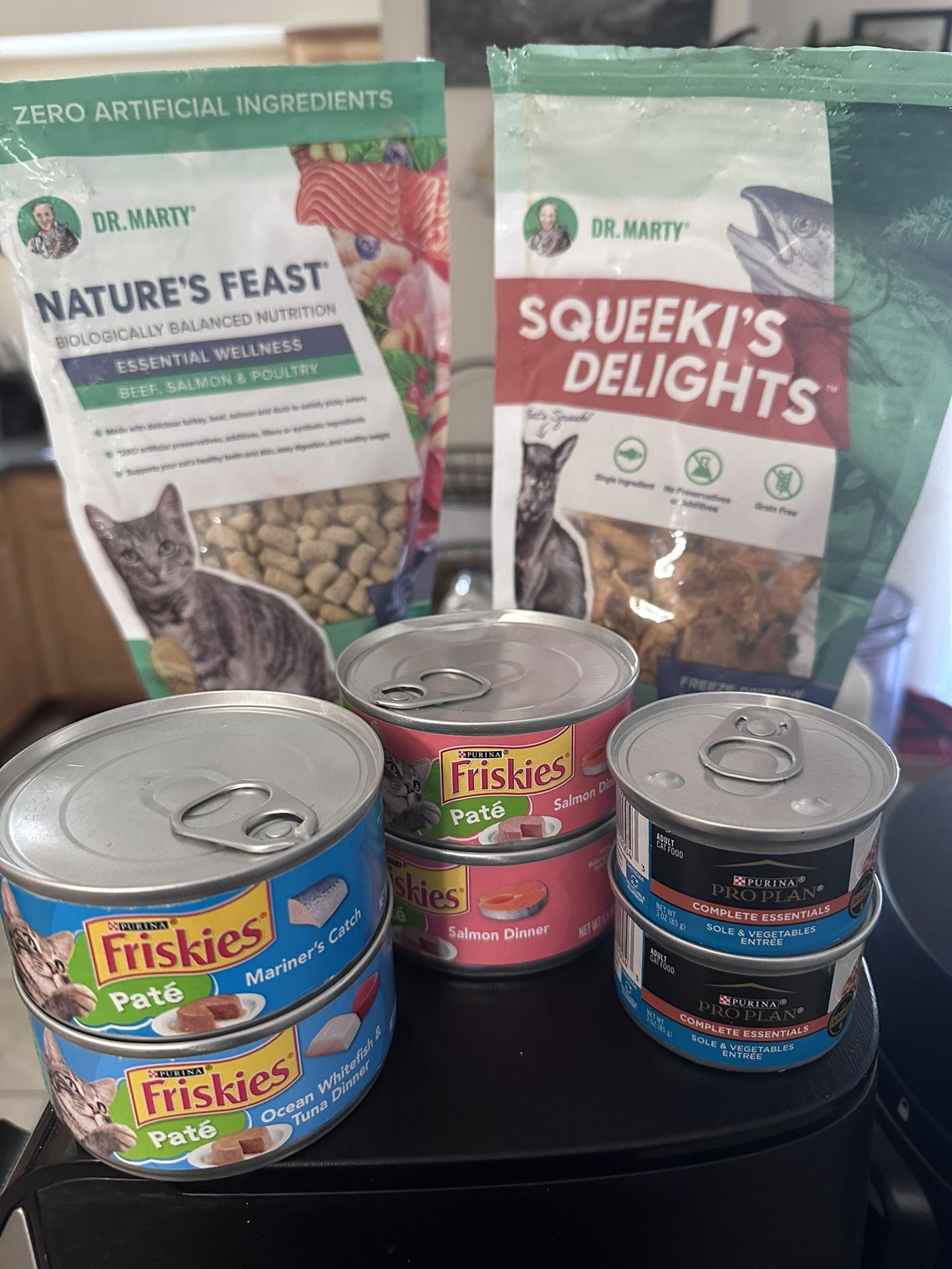 Dr Marty Treats And 6 Wet Cat Food 