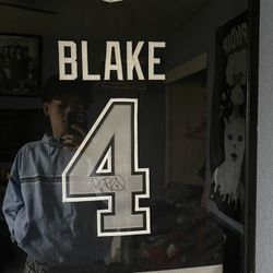 Rob Blake Signed LA Kings Hockey Jersey!