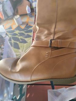 Girls boots