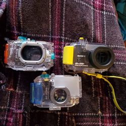  Underwater Camera Cases.