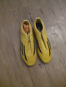 Adidas Messi F-30 Soccer Cleats 11 size