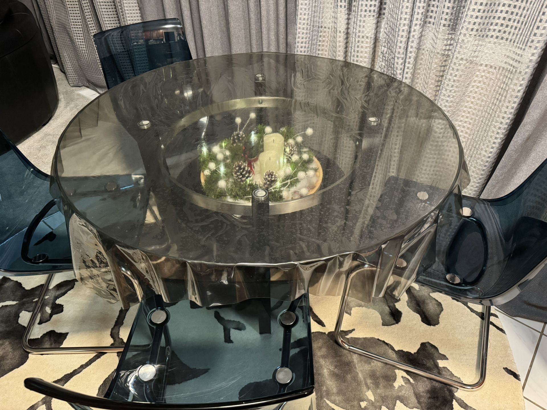 Modern Glass Top Dining Table With 4 Blue Glass Plastic Chairs