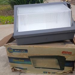 Atlas LED Wall light 