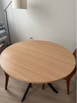 ChooChoo 47.2 Inch Round Wood Kitchen Table, Natural Oak