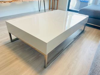 Modern Italian coffee table