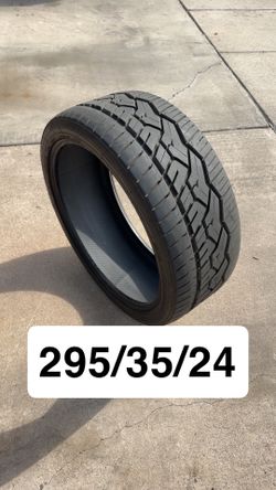 (1)295/35/24 Nitto NT420V