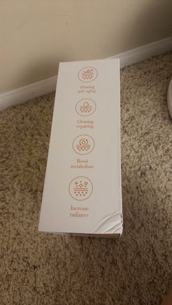 Brand New LED Light Therapy Face Mask – New in Box, Great Gift!