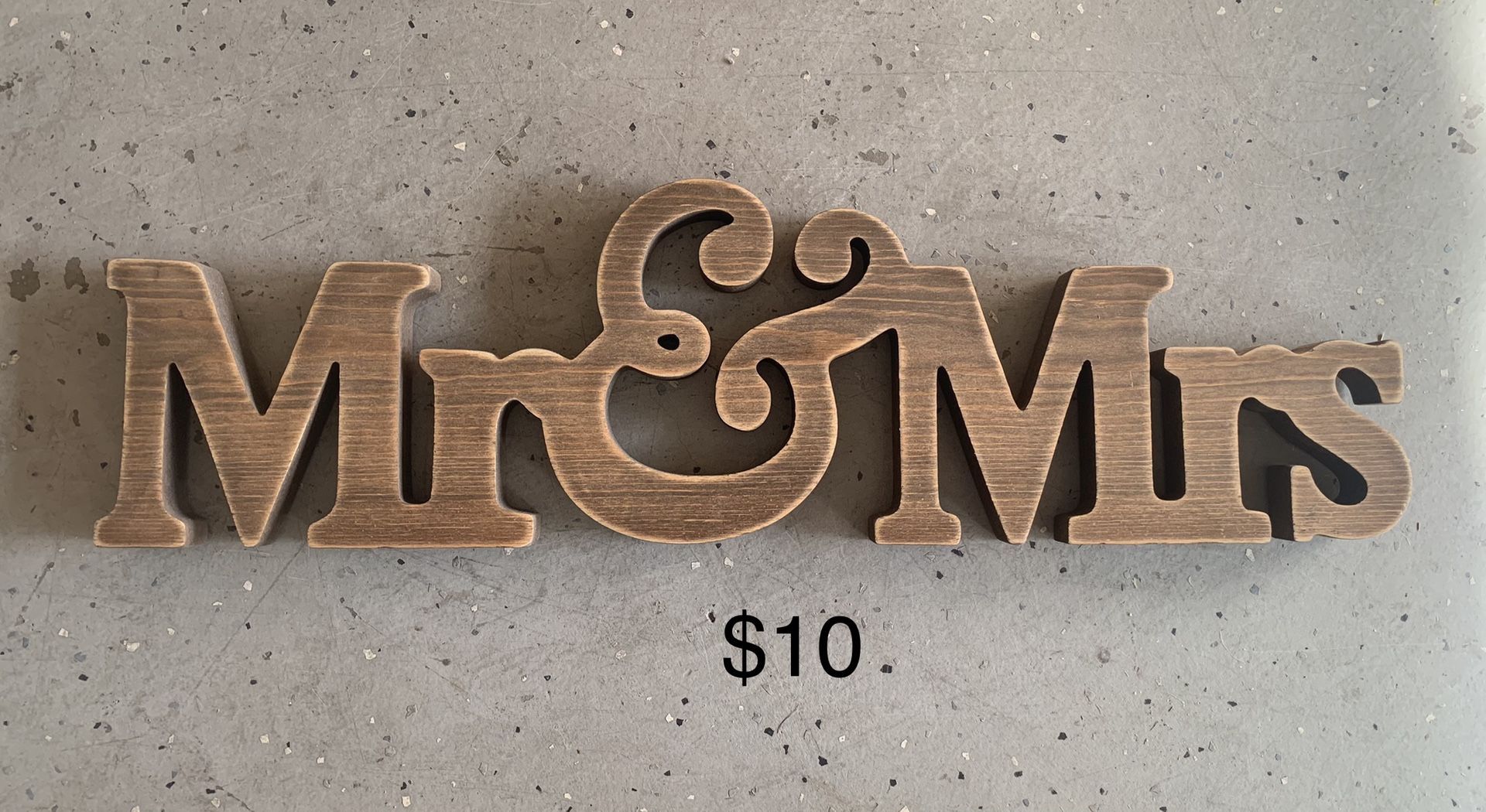 Mr & Mrs Home Decor Sign