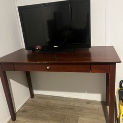 Desk And Small Tv 
