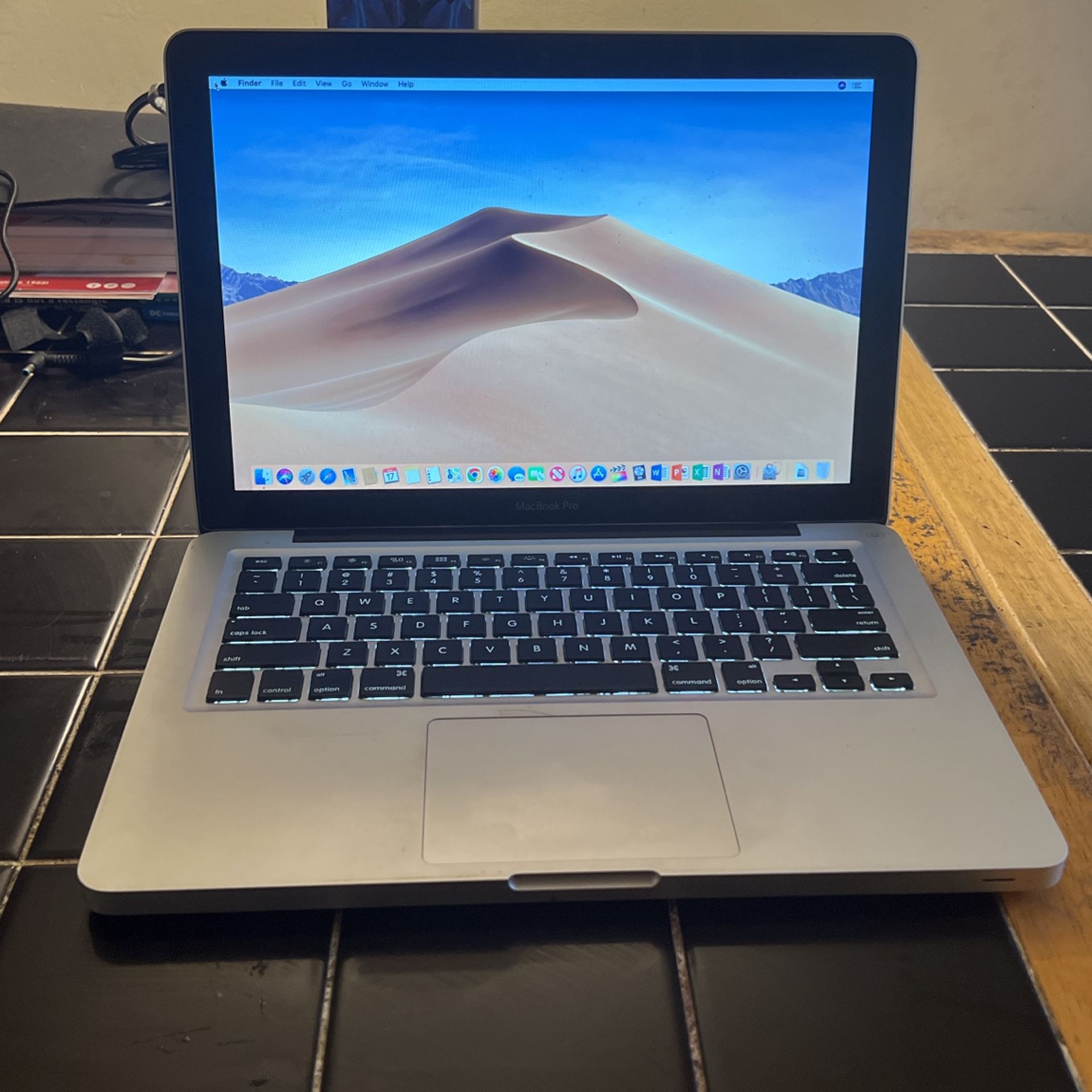MacBook Pro 2012 8gb Ram 500 Drive i5