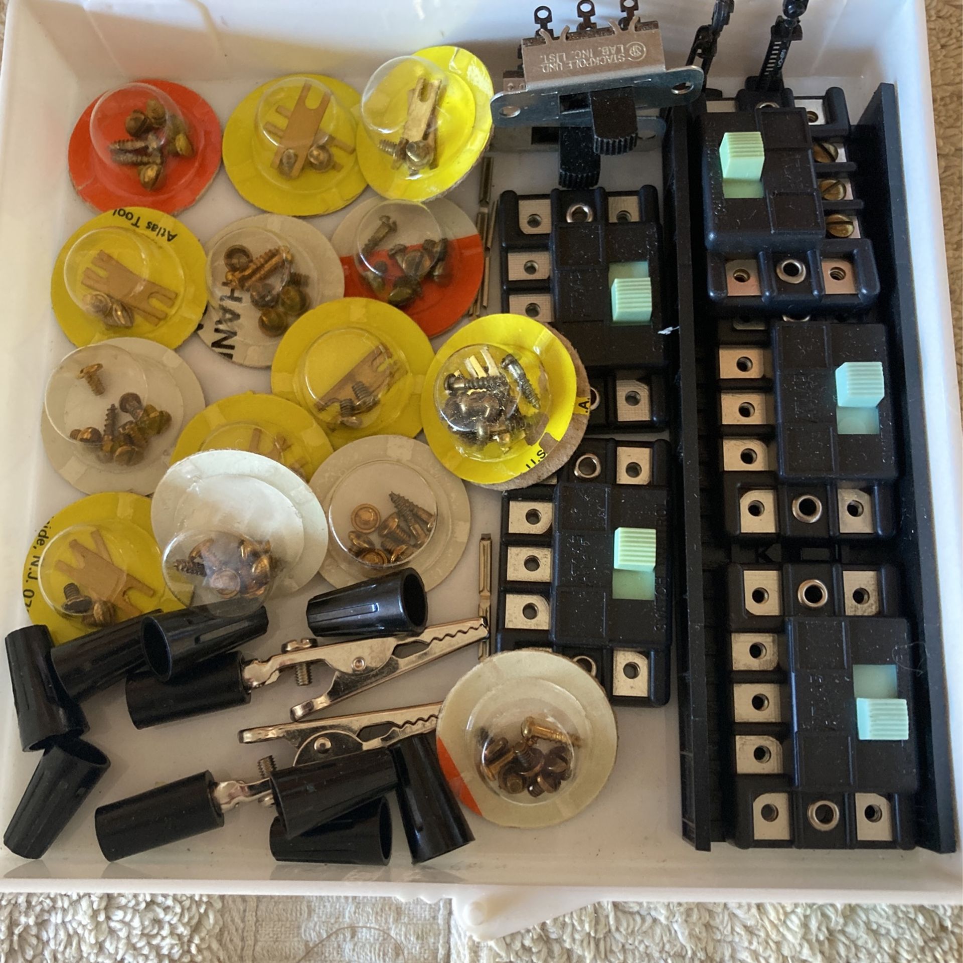 Small Lot Of HO Train Parts for Sale in Mesa, AZ OfferUp