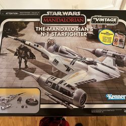 Star Wars Vintage Collection-The Mandalorian N-1 Starfighter - IN STOCK