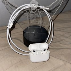 Airpods 3 Generation Preowned With 1 Free Metallica Sweatshirt🔥