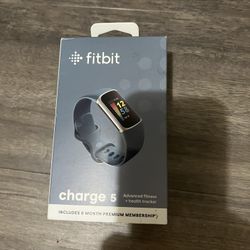 Fitbit Charge 5