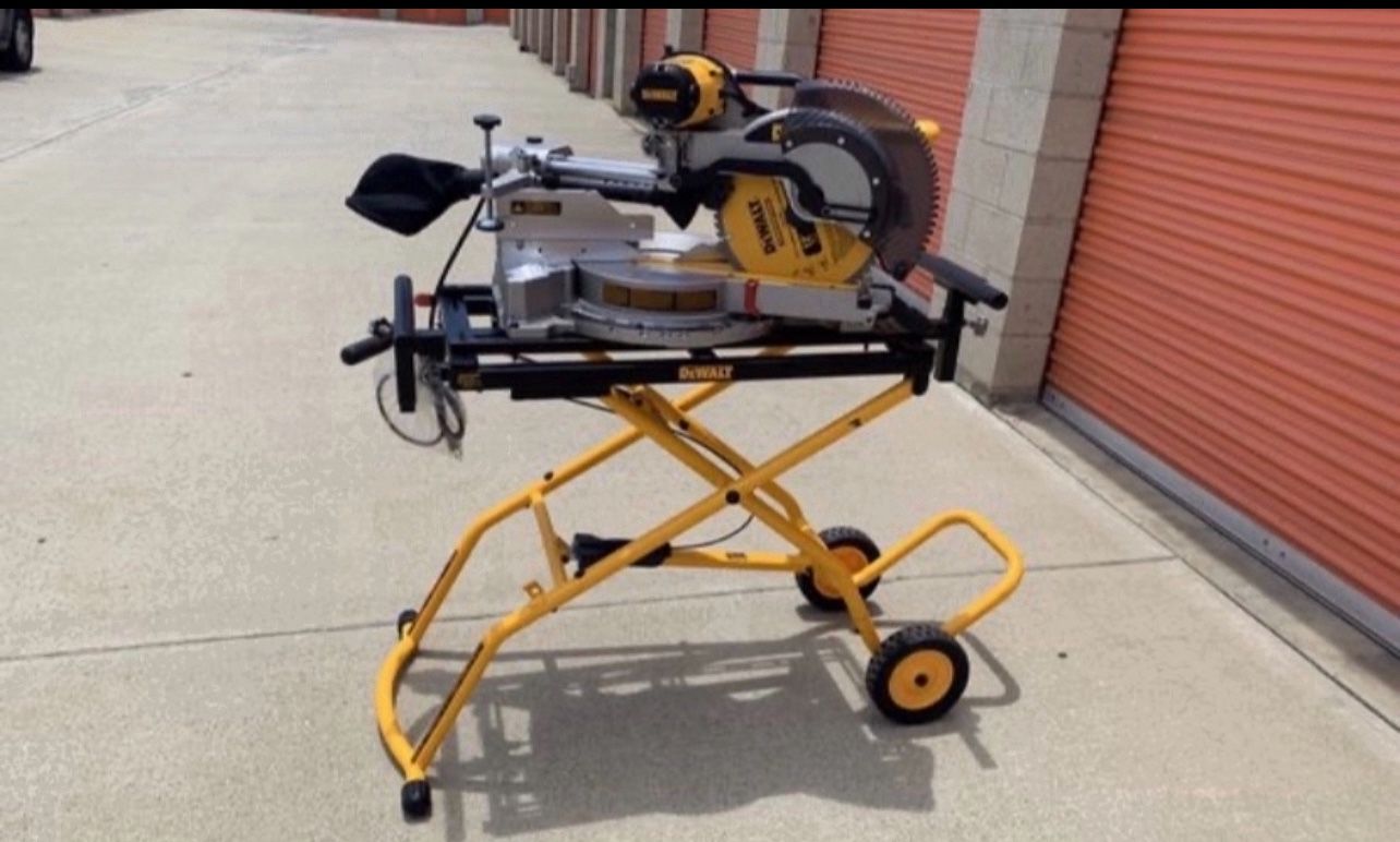 DeWALT 12”  Dual Bevel Sliding MITER SAW with ROLLING STAND 