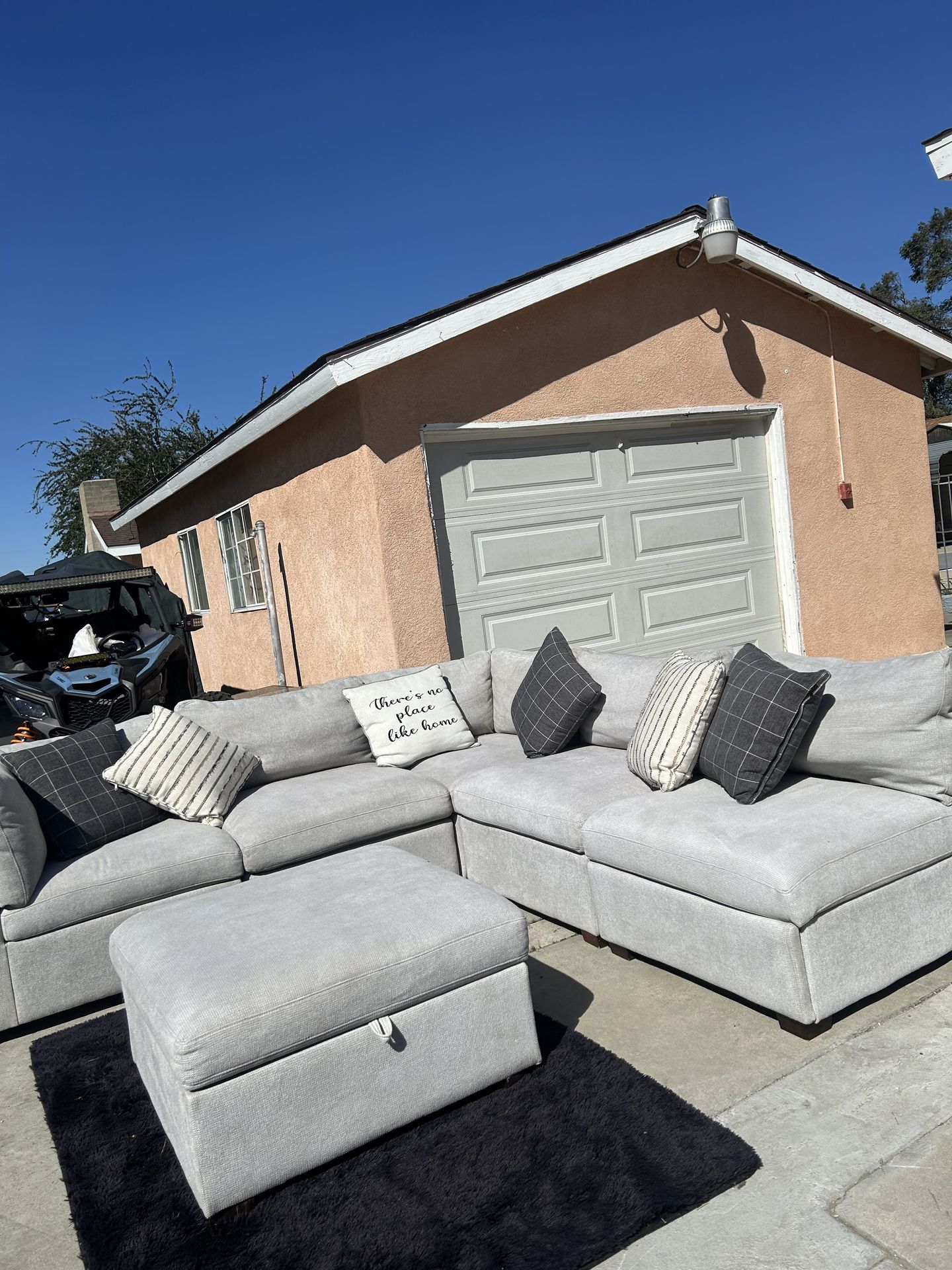 Thomasville Modular sectional couch