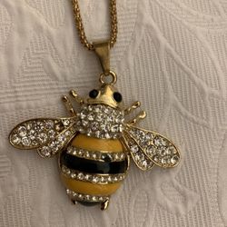 Gold bee Pendant 