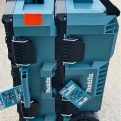 Makita MAKTRAK 2pcs Rolling Tool Box and Medium Tool Box Bundle