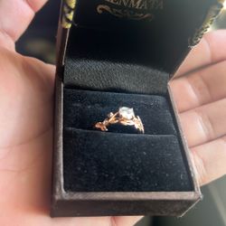 Jeenmata 18k Rose Gold/Moissanite Size 6 Ring.  