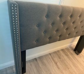 Like New Queen Tufted Nail Head, Head Board Only. Only Msg When Ready To Pick Up