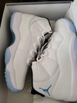Jordan 11 Legend Blue size 10 & 10.5 (NO TRADES PRICE IS FIRM)
