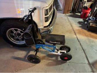 Knee scooter