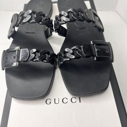 Gucci rubber chain slides sandals size 36 / 6