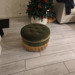 Jennifer Taylor Home Yolanda Round Upholstered Accent Ottoman