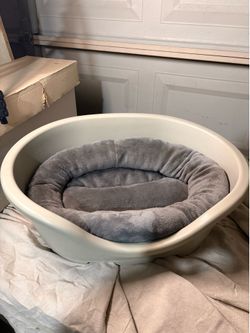 Small pet bed with cushion