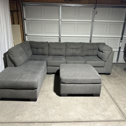 Sectional Couch with Ottoman *Free Delivery*