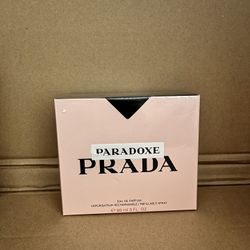 Prada Paradoxe