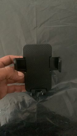 CAR PHONE HOLDER