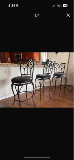 3 barstools set