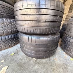 305/30/21 Pirelli Pzero 90%+ Tread (2)