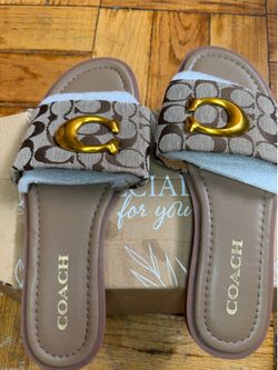 Sandal coatch bronw  size 41