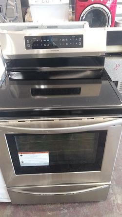 New scratch n dent Frigidaire stainless stove.