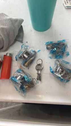 Vespa P200E lock set