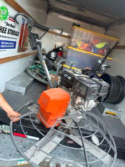 Concrete finish machine