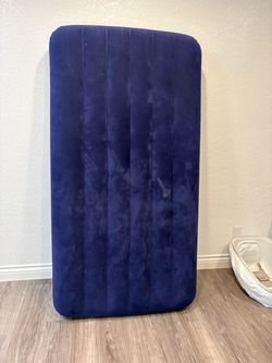Twin size air mattress