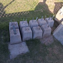 9 Concrete  Pier Blocks Z Strap 10 ×10