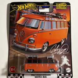 Hot Wheels Boulevard Premium 1967 Volkswagen Samba Bus