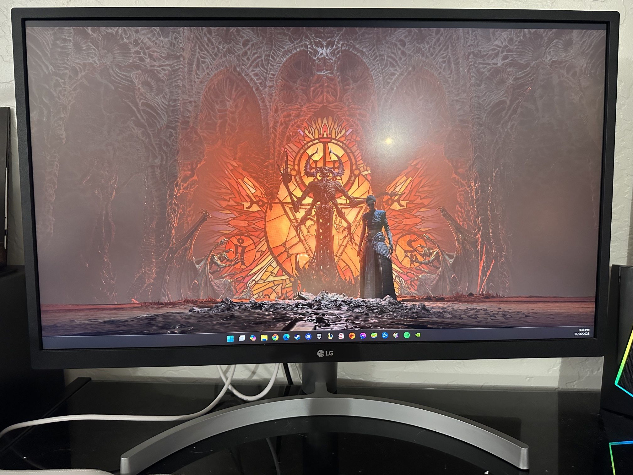 27” 4K UHD Monitor - Very Good Condition