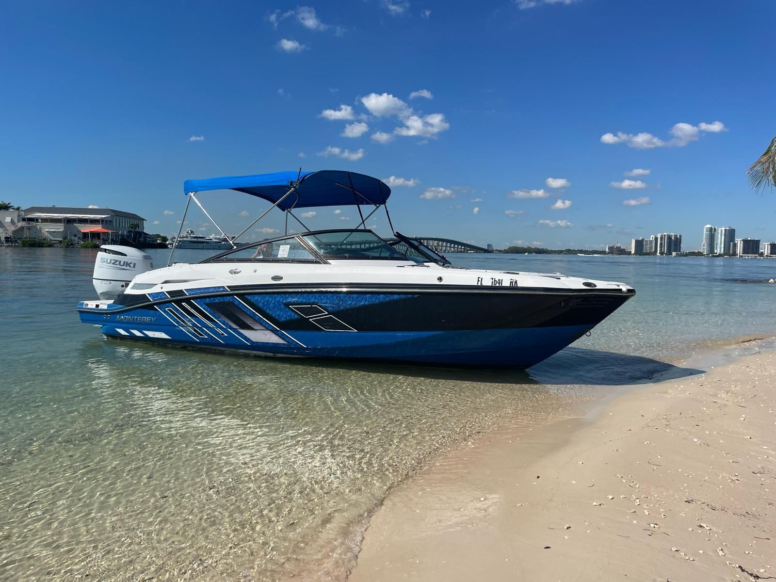 Monterrey 24ft GREAT CONDITION 